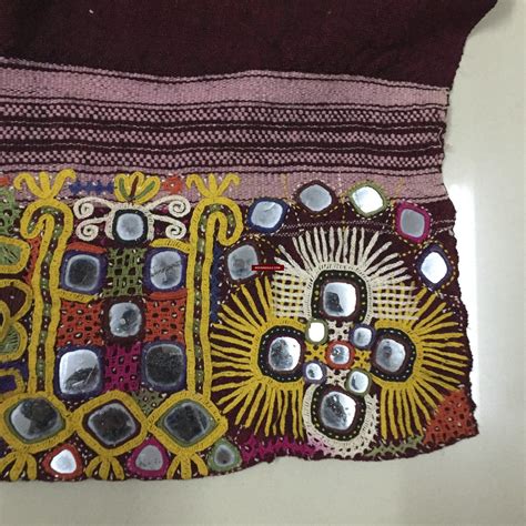 1025-vintage-indian-maroon-dhabli-wool-shawl-kutch-vintage-textiles,-wool,-weaving-textiles