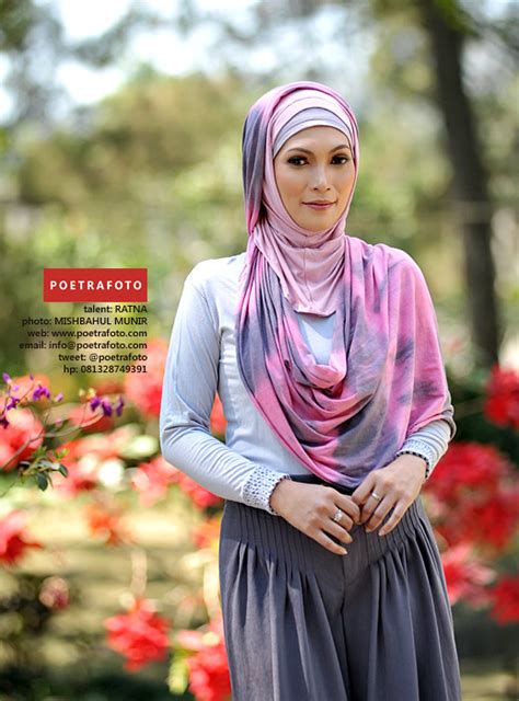 Foto Model Jilbab Busana Muslimah Cantik Beautiful Hijab By