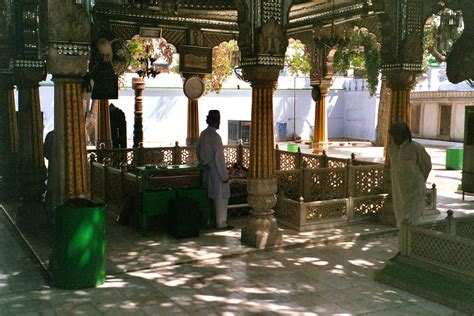 Dargah Of Chishti Sufi Saint Hazrat Khwaja Qutub Located N Flickr