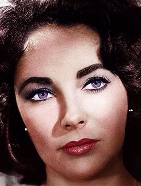 Pin De Abel Gaytan En Cine Y Tv En Ojos De Elizabeth Taylor Color De Ojos Ojos Violetas