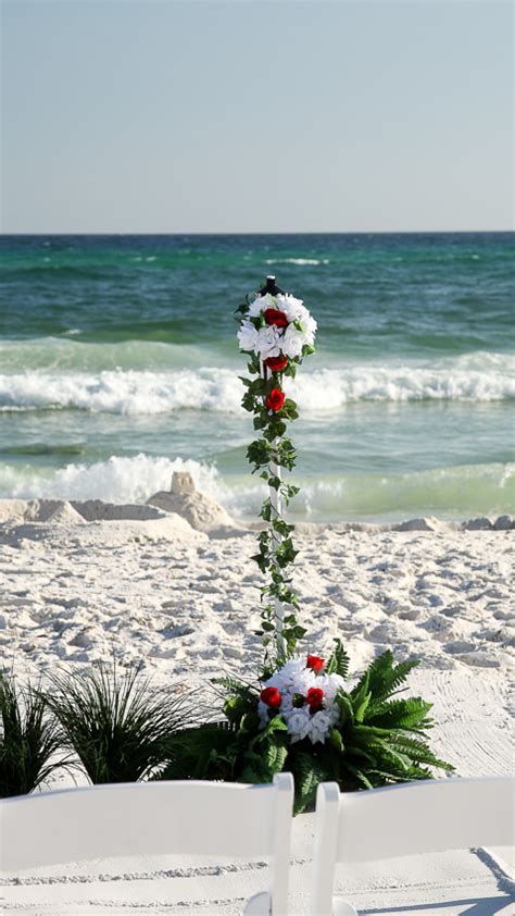 Destin beach weddings offer blue sea, white sand, beautiful sunsets. Destin Wedding Packages - Destin Fl Beach Weddings