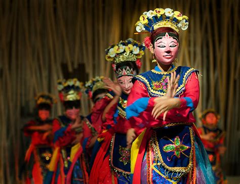 Maybe you would like to learn more about one of these? Tari Jaipong Tari Saman Dan Tari Kecak Adalah Contoh Keberagaman - Cara Golden