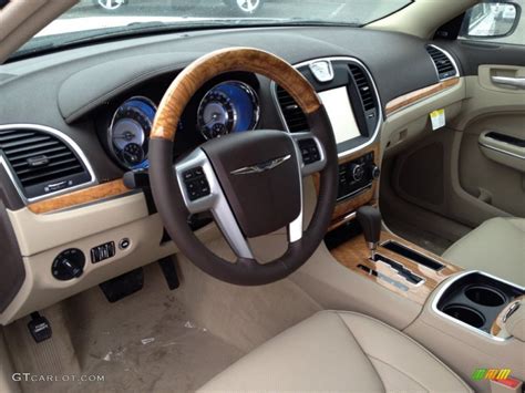 2014 Chrysler 300 C Dashboard Photos