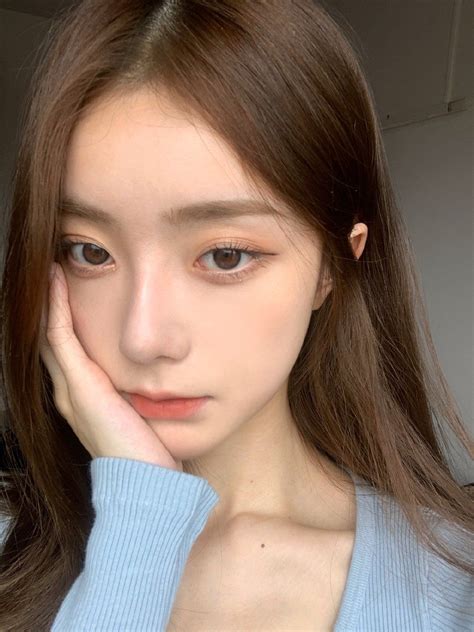 Pin By Mute On คิ้ว In 2020 Pretty Korean Girls Beauty Girl Ulzzang