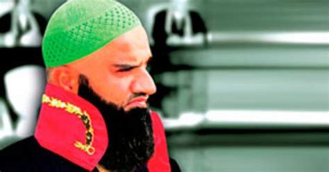 Haliçte yaşayan simonlar kitabıyla bir döneme damgasını vuran eski emniyet müdürü hanefi avcı, diriliş konferansları kapsamında aydınlılarla buluştu. KORİDOR: Nisan 2012