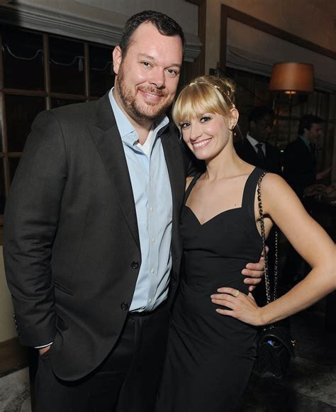 Beth Behrs And Michael Gladis Are Engaged But Who Knew The 2 Broke