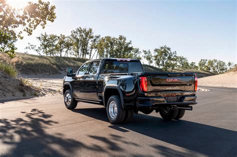 GMC Sierra HD Debuts With New Luxurious Denali Ultimate Trim CarBuzz