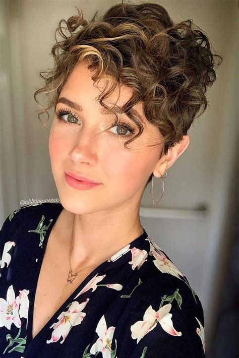 Cute Short Curly Hairstyles Ideas For Women Suitable Fashion Ideas For You In Short