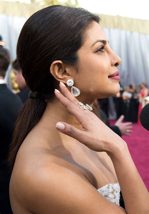 Priyanka Chopra Diamond Jewellery Lorraine Schwartz Earrings Oscars