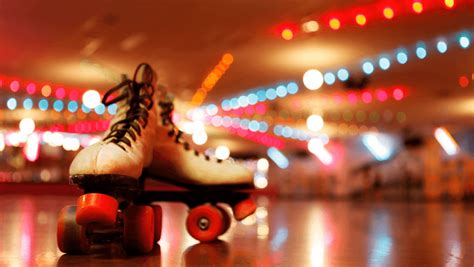 How To Plan A Roller Skating Party Plus 7 Fun Party Games To Try