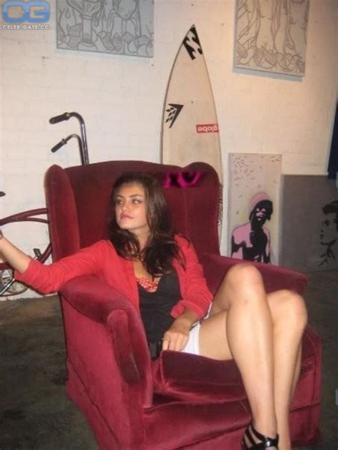 Phoebe Tonkin Nude Pictures Onlyfans Leaks Playboy Photos Sex Scene