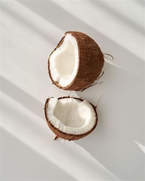 Split Coconut Тематические фотографии Фотографии задних планов
