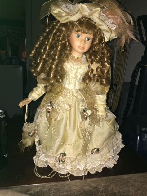 Identifying A Dandee Collectors Choice Porcelain Doll Thriftyfun