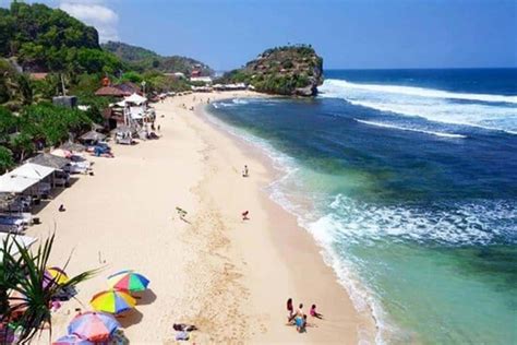 10 Pantai Terbaik Di Yogyakarta Untuk Mengisi Liburanmu