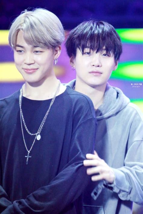 Dilansir dari cuitan akun twitter kepala bidang mitigasi gempa bumi dan tsunami bmkg daryono, episenter gempa bumi terletak pada koordinat 8,56 ls dan 110,58 bt atau tepatnya berlokasi di. Jimin + Yoongi | Yoonmin, Jimin, Bts jimin