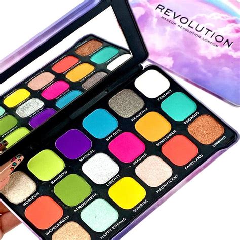 See more ideas about makeup revolution palette, makeup, makeup revolution. Revolution Makeup palette de fards - REVOLUTION - - Prix ...