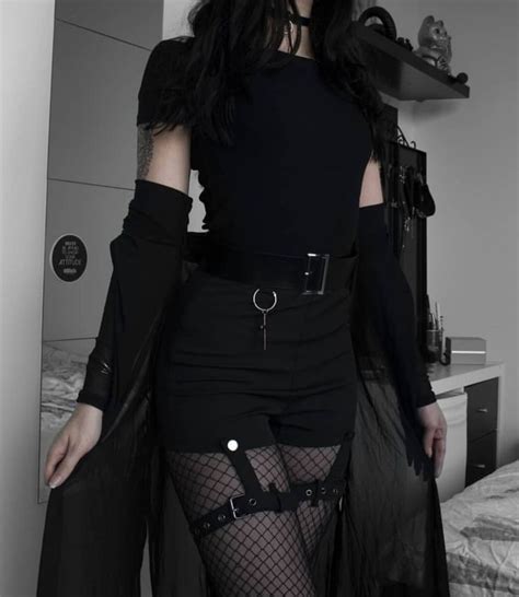pin by lusi on edgy outfits aesthetic clothes dark fashion