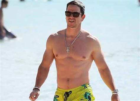 mark wahlberg goes shirtless to showed off his body during vacation in barbados uinterview