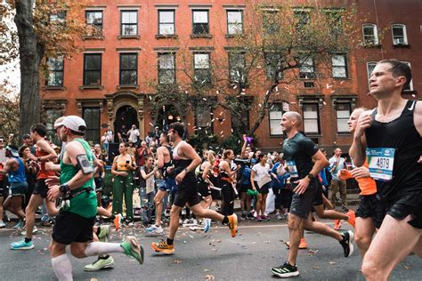 27 Emotional Nyc Marathon Moments Thatll Make You Tear Up A Little Self