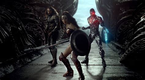 Zack Snyders Justice League Heres What To Expect From The Dc Film Hollywood News The
