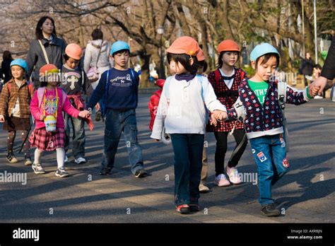 Tokyo Japan Japanese School Children Fotografías E Imágenes De Alta