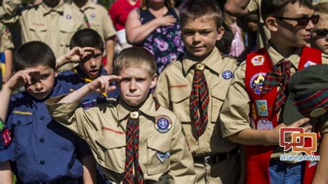 Girls In Boy Scouts In Historic Change Boy Scouts Of America To Admit