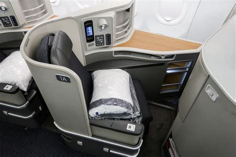 How To Fly American Airlines Flagship First Class In 2021 The Points Guy