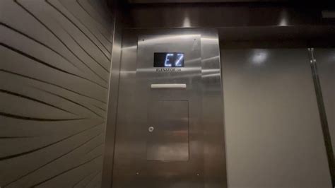 Otis Traction Internal High Rise Elevator At The Marriot Marquis In