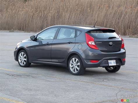 Every used car for sale comes with a free carfax report. 2013 Hyundai Accent GLS 5-door | Car Reviews | Auto123