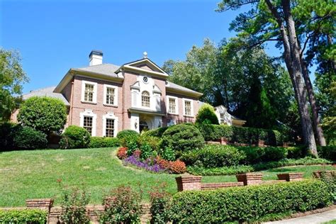 The city has expanded at a rate of 2.58% in 2020, and a whopping 23.23% over the past decade. 11 Best Neighborhoods in Atlanta, Georgia for 2019