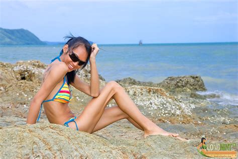 Leggy Ts Posing In Stripy Bikini On The Beach Photo 3
