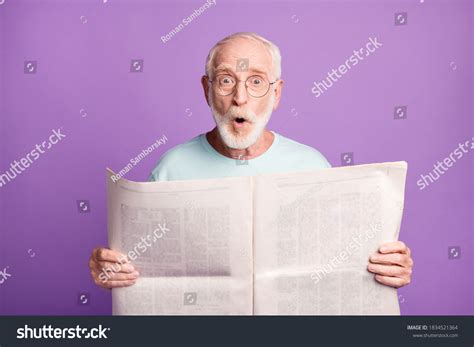 582 Shocked Man Reading Newspaper Images Stock Photos And Vectors