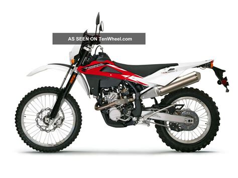 Probably the best enduro street legal motorcycles for the price! 2012 Husqvarna Te250 Street Legal Enduro Motorcycle
