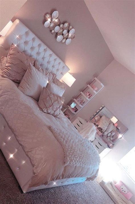 Ziza 🍃 On Twitter In 2020 Pink Bedroom Design Girl Bedroom Decor Pink Room Decor
