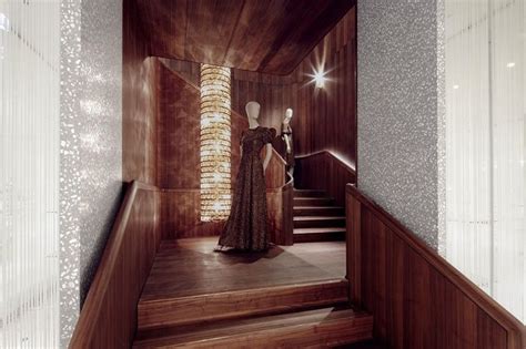 Valentino Flagship Store Paris Avenue Montaigne Cpp Luxury Wooden