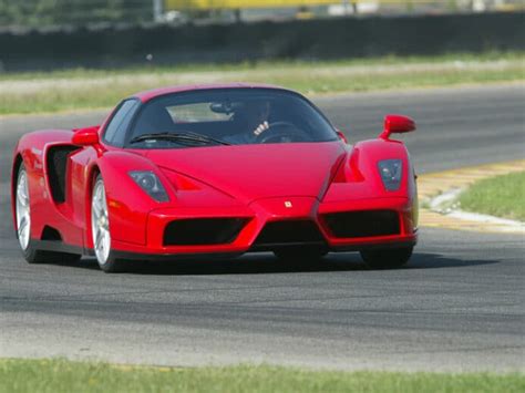Ferrari Enzo Lun Des Rares Exemplaires Détruit Les Voitures