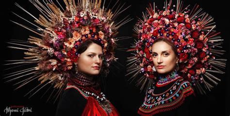 Stunning Portraits Of Women And Girls Wearing Traditional Ukrainian Crowns Design Swan