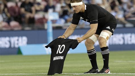 Los partidos de esta semana y la llave olé 'messi va cada partido a asesinar a los porteros' as argentina real. Los All Blacks rinden un conmovedor tributo a Maradona ...