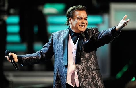 Juan Gabriel Mexican Music Giant Dead At 66 Rolling Stone