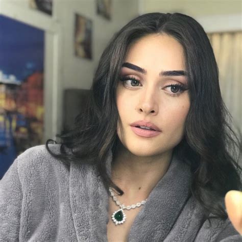 Pin By Doodi 💜 On Chicas De Belleza Esra Bilgic Turkish Women