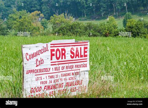 Commerical Land Lots Sale Sign Hi Res Stock Photography And Images Alamy