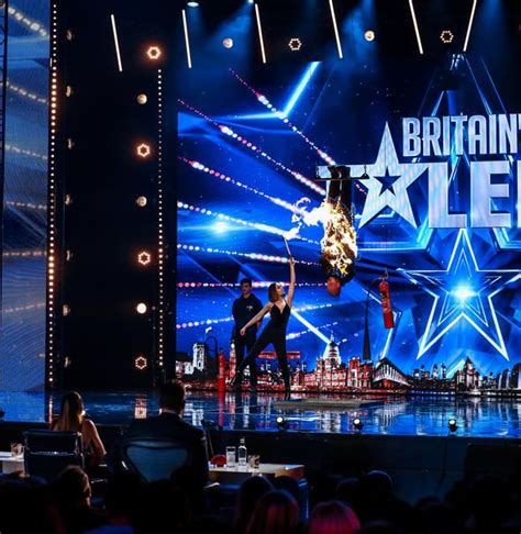 Watch magician and escape artist jonathan goodwin on britain's got talent 2019, as we see him cheap death from his audition to the final performance. Britains Got Talent 2019: Simon Cowell terrified as ...