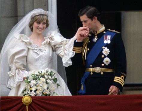 Princess Diana And Prince Charles Wedding Body Language Warning Signs