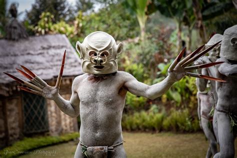 Asaro Mudmen Village Png Papua New Guinea September 2019 Flickr