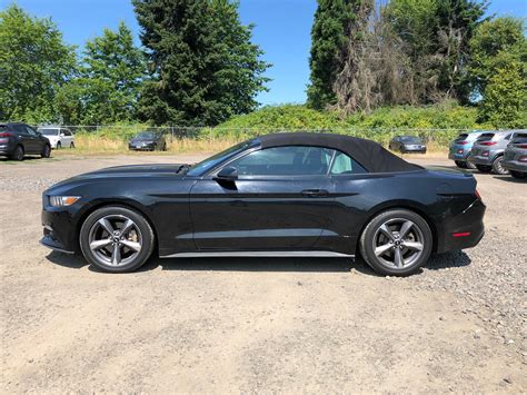 Pre Owned 2015 Ford Mustang V6 Rwd Convertible