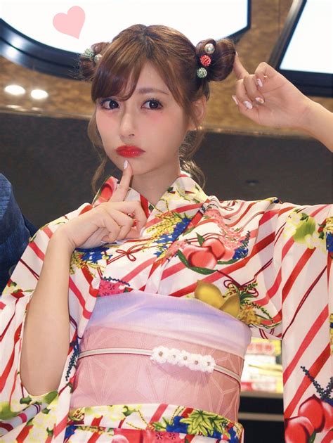 Japanese Beauty American Women Sari Female Elegant Cute Twitter