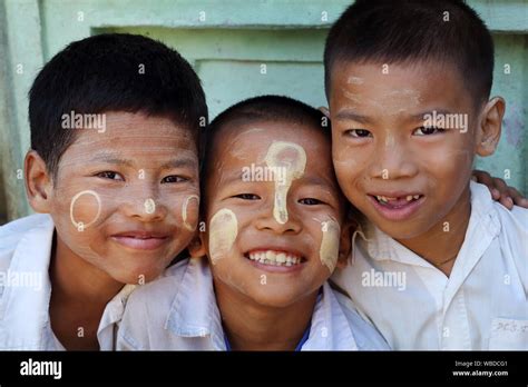 Burmese Boys With Thanaka In Mandalay Myanmar Burma Stock Photo Alamy