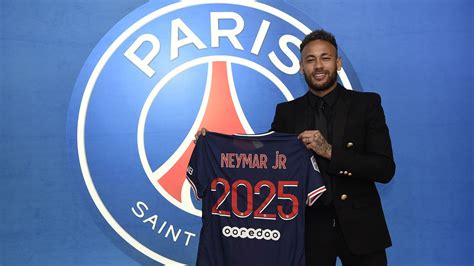 Neymar To Stay At Paris St Germain Till 2025 After Signing 3 Year