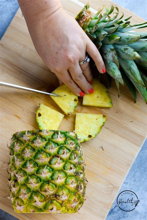 How To Cut A Pineapple 3 Ways