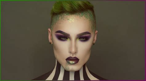 Graphic liner, graphic liner tutorial, how to wear graphic eyeliner, how to do graphic eyeliner, how to. Beetlejuice Halloween Makeup Tutorial 2017 | GLAMoween ...